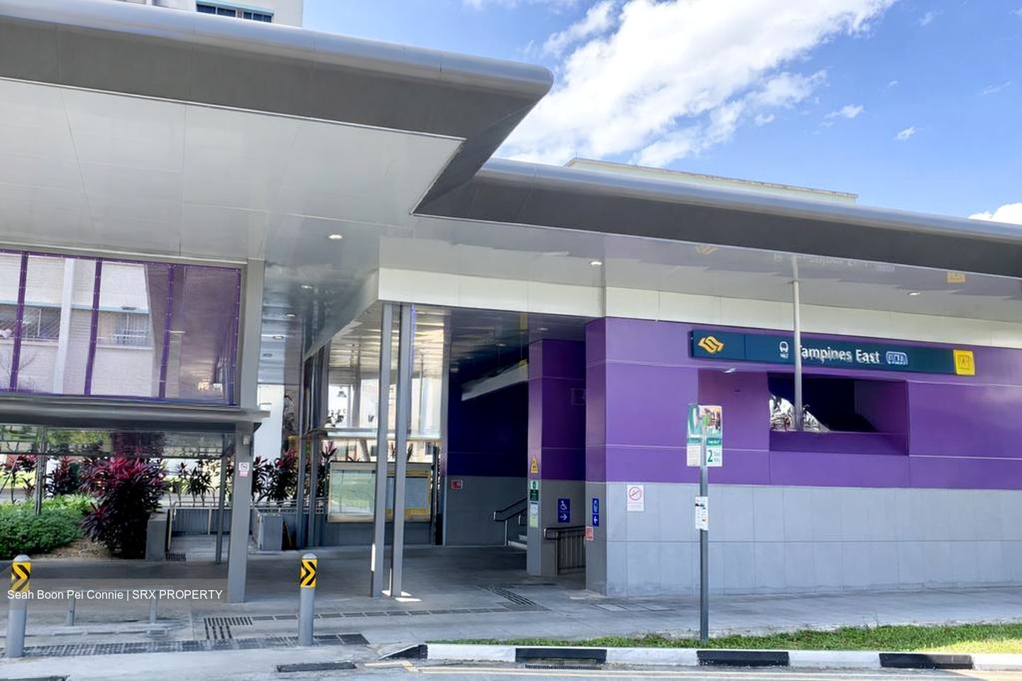 Bedok Reservoir Road (D16), Shop House #537949321